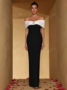 FEELAIR New Women Sexy Off-Shoulder Black & White Color Block Diamond Buckle Embellished Tight Maxi Bandage Dress, Fashion Lady's Holiday, Wedding, Party, Formal Occasion Gown