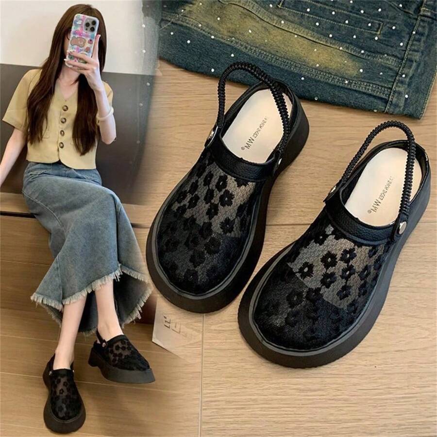 Women Flats