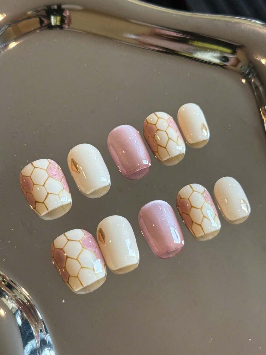 10Pcs/Pack Handmade Snake Skin Textured Sexy Short Removable False Nails, Suitable For Wedding, Dating, Parties, Festivals Press On Nails Nail Supplies Nails - White - View 1