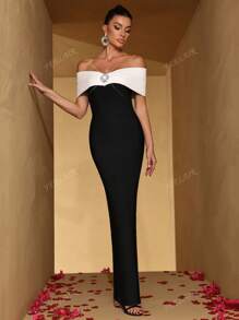 FEELAIR New Women Sexy Off-Shoulder Black & White Color Block Diamond Buckle Embellished Tight Maxi Bandage Dress, Fashion Lady's Holiday, Wedding, Party, Formal Occasion Gown