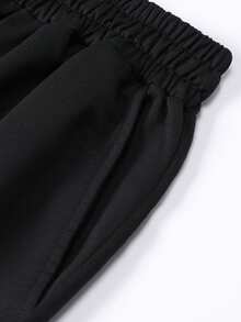 男士夏季休闲短裤，松紧腰带抽绳，宽松版型，侧口袋，轻质透气面料，适合健身、篮球、徒步旅行、跑步、海滩和户外活动，运动风格，健身爱好者必备，健身装备，送给丈夫或男朋友的夏季礼物 - 黑色 - 查看 4