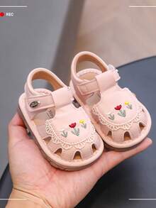 1 par de zapatos blandos y chillones para bebé, sandalias de pre-caminante antideslizantes con diseño de dibujos animados lindos - Rosa - Ver 3