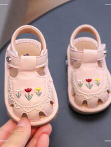 1 par de zapatos blandos y chillones para bebé, sandalias de pre-caminante antideslizantes con diseño de dibujos animados lindos - Rosa - Ver 2