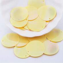 60颗（20克）30毫米圆形散装亮片，塑料圆形亮片，直径3厘米，孔径1毫米，彩色亮片，适用于珠宝制作、DIY剪贴簿、缝纫工艺 - 彩色 - 查看 20