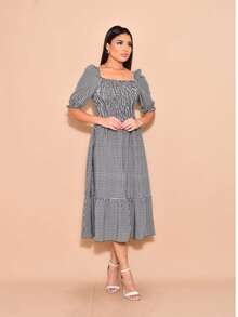 Helena Plaid Crepe Midi Dress With Short Sleeves - Black - View 4