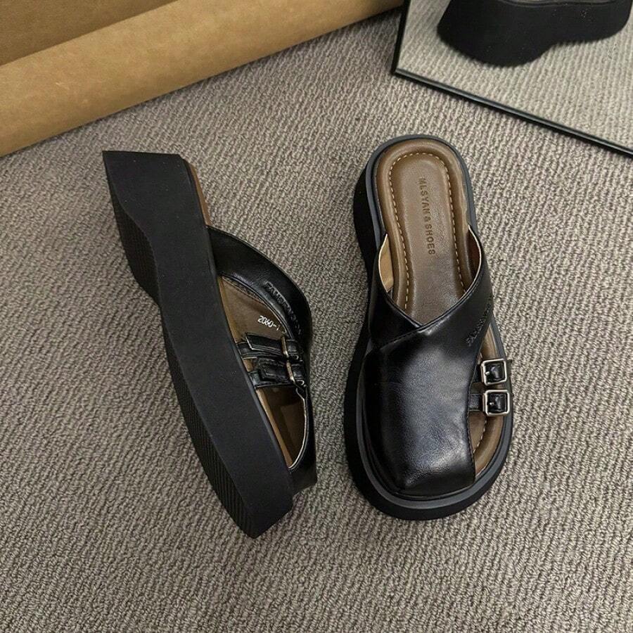 Soft-Soled Slippers For Women For Summer Wear 2025 New Leisure One-Piece Roman Flat-Soled Beach Shoes Temperament Baotou Slippers - Black - View 1