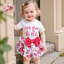 Half Way To One Newborn Baby Girls Birthday Outfits Letter Print Romper Bodysuit Top + Strawberry/Ice Cream/Orange/Watermelon Print Shorts + Bow Headband 3Pcs Clothes Set - 彩色 - 查看 2