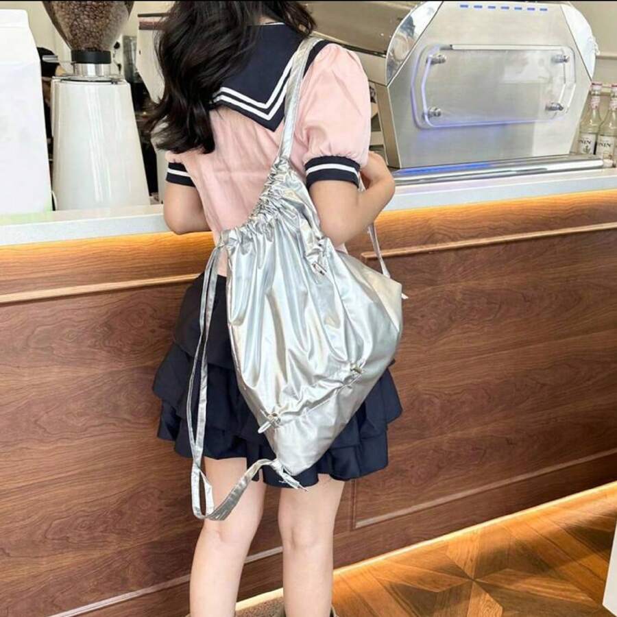 حقيبة ظهر كاجوال من جلد البولي يوريثان بلون أحادي، مناسبة للعطلات والسفر والمدرسة. للطلاب الجامعيين والمراهقين، تتناسب تماما مع إكسسوارات الحقيبة، حقيبة للمدرسة والكلية، حقيبة ظهر مدرسية للعودة إلى المدرسة