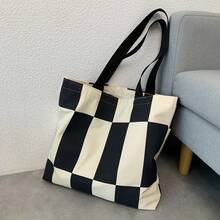 Grille rectangulaire noire