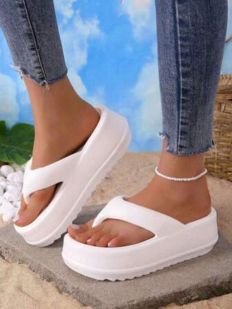 1 Pair Of Ladies' Thick Soled Sweet Flip Flops Solid Color Sandals