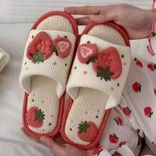 XIXITIAO 1 Pasang Sandal Dalam Ruangan Musim Semi/Panas, Motif Stroberi, Sandal Kasual Berbentuk Kartun Lucu dengan Ujung Terbuka dan Sol Lembut, Cocok untuk Sandal Rumah Dalam Ruangan dengan Sol Lembut - Red and White - View 6