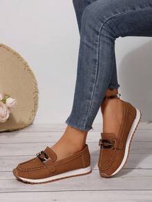 Tênis feminino Foot Flair com fivela de metal e bico redondo, sola macia, adequado para esportes e direção diária, calçado esportivo casual sem salto na cor camelo, para todas as estações - Camelo - Ver 4