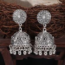 A Pair Of Engraved And Retro Bell Earrings, Suitable For Ladies To Wear At Banquets.