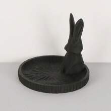 1 pièce Porte-bijoux lapin agenouillé à la lune d'esthétique orientale, nouveau style chinois, support d'affichage. Contient des bagues sur le plateau de la lune, permet d'accrocher des colliers sur les oreilles du lapin. Cadeau idéal pour la Saint-Valentin, la Fête de la mi-automne pour les femmes. Organisateur de stockage, accessoires de voyage, retour à l'école, stockage pour dortoir