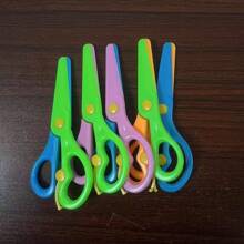 Plastic Safety Scissors, Craft Scissors For Student Handwork, Mini Plastic Scissors (Random Colors), Beginner Scissors, DIY Art Tools, Children Art And Craft Tools, Office Supplies, 1pc/2pcs/3pcs/6pcs,Back To School