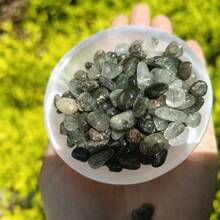 1pack,Green Rutilated Quartz Gravel,Natural Green Crystal Gravel, Fish Tank Decoration Stone, Garden Decoration, Energy Crystal - Multicolor - View 3