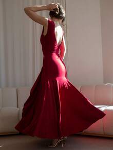 Elegant Women's Red Pleated Skirt Dress, Solid Color Knit Fabric Ruffled Backless Cocktail Party Gown, Suitable For Evening Date, Wedding - Red - View 1