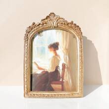 1pc Classical Retro Photo Frame, Vintage-Style Faux Wooden Carving Frame, Decorative Desktop/Wall Picture Frame, Gold Flower Design, Wedding/Home Decor, Resin Framed, Vintage Literature & Lighting Theme, Luxury Embossed Hanging Ornament, Elegant Home Accessory