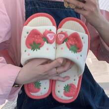 XIXITIAO 1 Pasang Sandal Dalam Ruangan Musim Semi/Panas, Motif Stroberi, Sandal Kasual Berbentuk Kartun Lucu dengan Ujung Terbuka dan Sol Lembut, Cocok untuk Sandal Rumah Dalam Ruangan dengan Sol Lembut - Red and White - View 4
