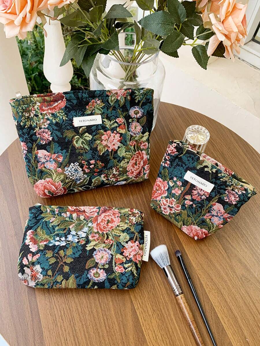 1件粉色山茶花提花布便攜式化妝包，時尚休閒大容量拉鍊化妝收納包，旅行度假必備化妝包