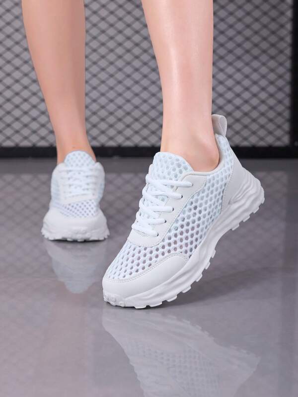Ademende casual sneakers van mesh voor dames, Koreaanse modestijl, studentenschoenen, antislip, duurzame reisschoenen voor alle seizoenen, hoge witte hardloopschoenen, platformschoenen voor dames