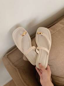 XIXITIAO Sandalias de dedo con suela blanda para mujer XIXITIAO, chanclas de playa, antideslizantes, de unicolor versátil, estilo minimalista francés de punta cuadrada plana, livianas y cómodas, zapatillas de casa adecuadas para playa/exterior/fiesta