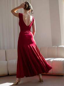 Elegant Women's Red Pleated Skirt Dress, Solid Color Knit Fabric Ruffled Backless Cocktail Party Gown, Suitable For Evening Date, Wedding - Red - View 5