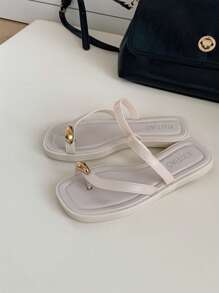 XIXITIAO Sandalias de dedo con suela blanda para mujer XIXITIAO, chanclas de playa, antideslizantes, de unicolor versátil, estilo minimalista francés de punta cuadrada plana, livianas y cómodas, zapatillas de casa adecuadas para playa/exterior/fiesta