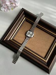1 pièce Montre à quartz pour femme de style vintage français avec bracelet en bambou doré, petit cadran. Montre élégante et délicate, de taille compacte, convenant pour un port quotidien, des événements formels et comme accessoire décoratif pour le poignet - Taille Unique - Voir 8