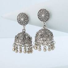 A Pair Of Engraved And Retro Bell Earrings, Suitable For Ladies To Wear At Banquets.