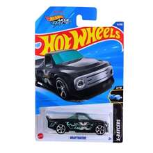 Hot Wheels 玩具车 1:64 比例车辆，可玩耍或展示，25H/25L 批量压铸汽车收藏合金玩具 C4982 仿真 & Robin Batmabile Nerve Hammer Draftnator BMW Haulerback HW50 概念车模型轨道车单座轨道车收藏爱好者男孩礼物 1 件