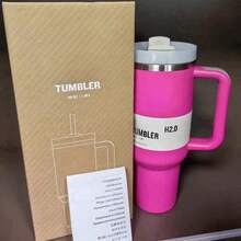 1pc,40 0z H2.0 Stan Cup, 40oz StanlyCup Stainless Steel Vacuum InsulatedTumbler With Lid And Straw ForWater, Lced Tea Or Coffee, SmoothieAnd More, 400z Reusable DoubleWalled Vacuum Insulated StainlessSteelWater Bottle With Handle ForOutdoor Activities, Camping, HikingAnd Traveling, 40 Ounce PortableHandy Flask Metal Drinkware DrinkingCup For Car, Home, Office, SummerAdventures, And Travel Accessories1.18L Lced Coffee Travel Mug For LceDrinks & Hot Drinks Beverage, PerfectFor For Men And Women, Wife &Husband Holiday Gifts Ldeas,Christmas Gifts, Birthday Gifts.Wedding Gifts, Bridesmaid Gift,Valentine's Day Gifts, Mother's DayGifts, Father's Day Gifts , Teacher'sDay Gift, New Year Gifts, CoupleSouvenir Gifts, Graduation Gifts, CarCup Holder Friendly - 玫紅色 - 查看 2