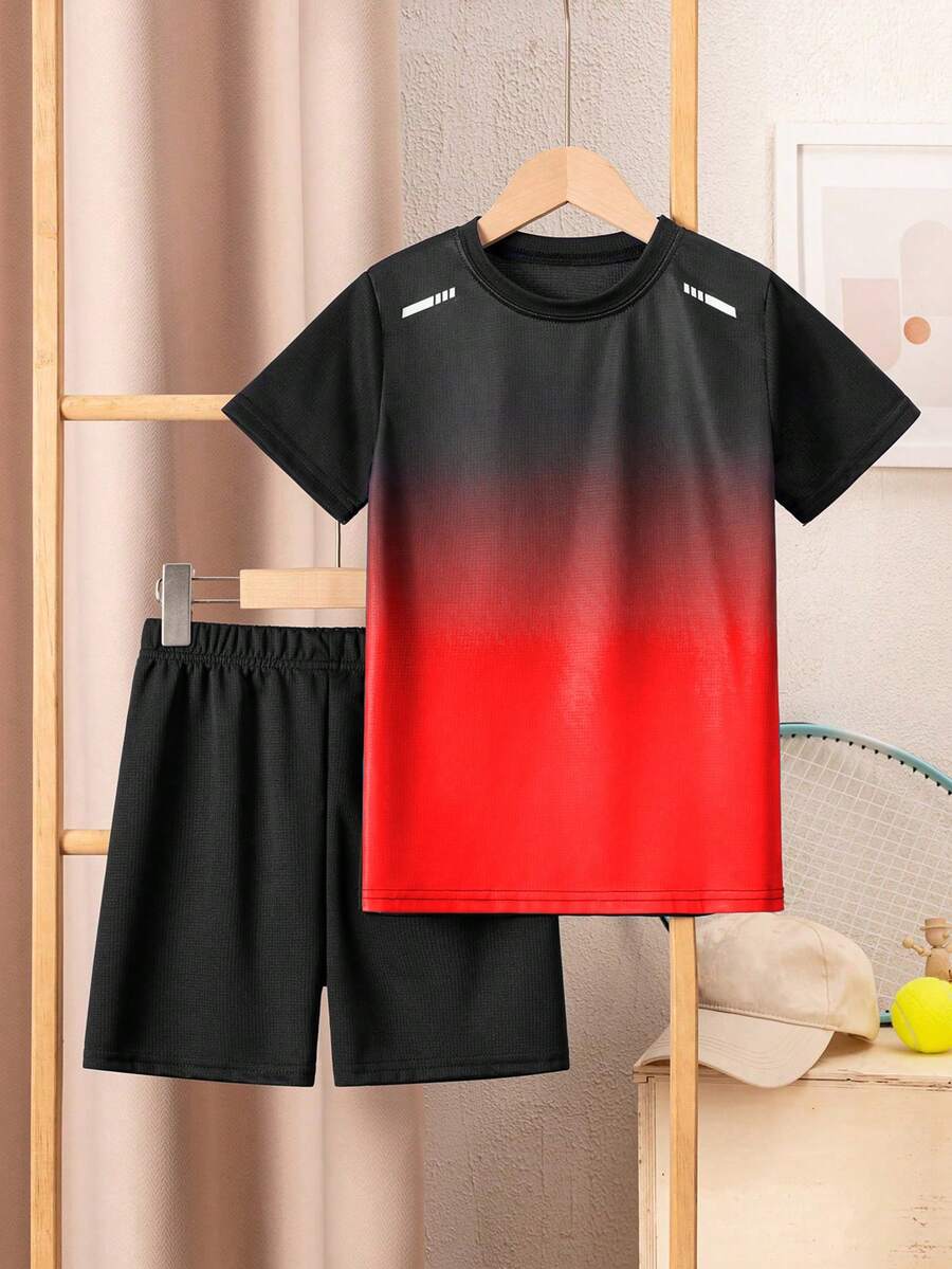 2 件套男童和幼儿休闲运动渐变印花线 T 恤和纯色短裤套装，足球服套装适合学校、日常运动、热身训练 - 紅色 - 查看 1