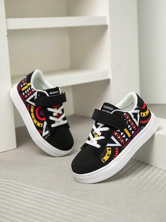 Kids Flat Sports Shoes, Random Geometric Pattern With Hook And Loop Closure, Soft Lining For Comfortable Fit, Versatile Low-Top Children Shoes For School