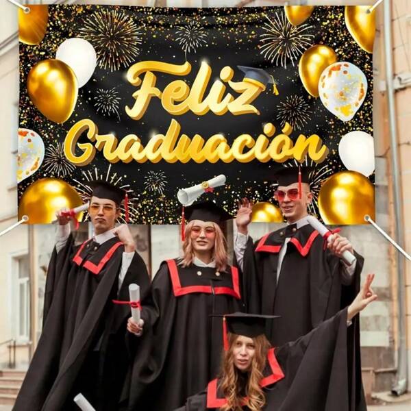 Décor de fond de fête de remise des diplômes de styles multiples | Conception de toque de bachelier noire et de ballons dorés | Bannière "Félicitations, nous sommes fiers de vous" Décoration de fête de remise des diplômes Tapisserie Décoration de chambre Drapeau Décorations d'anniversaire Décorations de fête