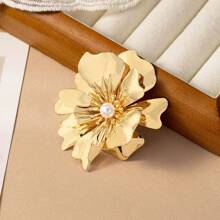 1pc Elegant Fashion Sexy Metal Flower Faux Pearl Inlaid Brooch/Lapel Pin For Women, Suitable For Party And Daily Wear
