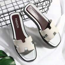 Sandales pour femmes à bout carré - mode polyvalente - semelle confortable - mules pour femmes, convenant à la marche, aux vacances d'été, aux occasions décontractées, sandales plates minimalistes pour femmes, design minimaliste, sandales plates romaines de plage