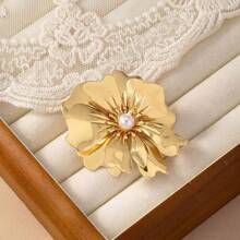 1pc Elegant Fashion Sexy Metal Flower Faux Pearl Inlaid Brooch/Lapel Pin For Women, Suitable For Party And Daily Wear