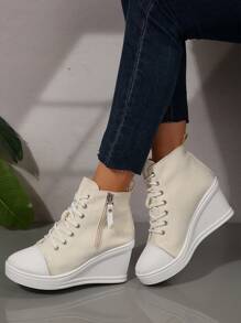 2025 Novo Tênis de Lona Branco de Plataforma Casual Tipo Cunha para Primavera/Outono, Sapatos Estudantis de Elevador Plano para Mulheres