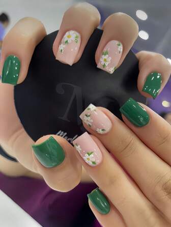 Upgrade Your Look With 24Pcs Short Square Shape Press On False Nails Classic Vintage Simple Dark Green Solid Color European Style Camellia Leaf Nude White Base Color Full Cover Fake Nail Set For Women And Girls Includes 1Sheet Adhesive Tabs & 1Pc Mini Strip Jelly Gel Random Shipment Nail Supplies Nails