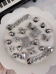 20 قطعة سلسلة بها شرابات لامعة من الراين ABS ، سحر من الدبدوب الجميل، وفراشة، وقلب، وكوكب، ومثلث، ونصف دائرة من الخرز الفضي، مشابك للأحذية، DIY للديكور، مناسب للنساء للأحذية الصنادل والأحذية الشاطئية والحقائب، هدية رائعة لحفلات العطلات وأعياد الميلاد