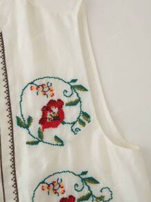 ZEVITY Sleeveless Flower & Leaf Embroidered Button Decor Chinese Style Shirt LS2556