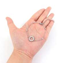 1 pieza Pulsera de cadena de cuentas de acero inoxidable dorado/plateado con diseño simple y hueco de sol de moda para mujeres - sol - Ver 5
