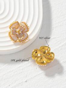 1 par de pendientes tipo botón con diseño delicado de gota de aceite rosa, flor de camelia y perla, adecuados para el uso diario de la mujer