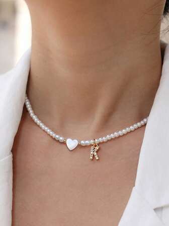 Magic Fish 1 件树脂仿珍珠贝壳心形锆石 26 个字母吊坠项链，适合情侣、朋友、同学