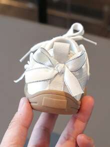 1 par de zapatos deportivos cómodos y duraderos con diseño de flores y lazos para niñas/niños, aptos para uso en exteriores - Beis - Ver 6