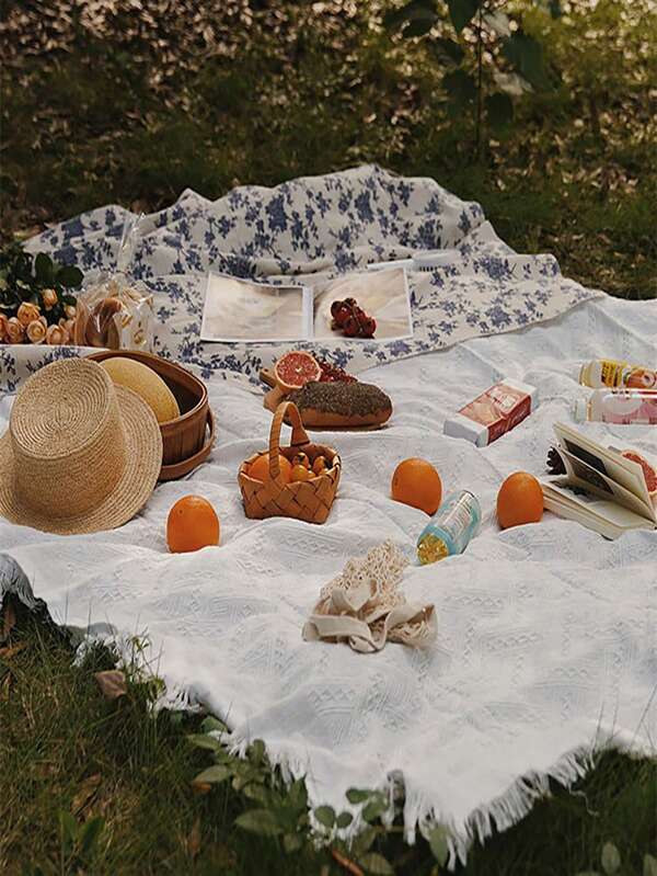 1pc Outdoor Picnic Mat, Portable Travel Hiking Picnic Cloth, Picnic Mat Camping Blanket Thickened, Tablecloth Coffee Table Cloth Tassel Wear-Resistant Tablecloth Dustproof, Seaside Beach Cloth Moisture-Proof Mat Tablecloth, Waterproof Outdoor Garden Tent Mat