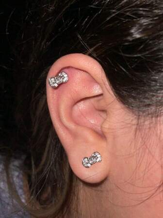 2pcs Sparkling Butterfly Stud Earrings, 316 Stainless Steel Cartilage Earrings For Women, Fashionable Unique Earrings With Delicate Design To Enhance Feminine Charm. Suitable For Daily Wear, Parties, Holidays And Special Occasions, A Thoughtful And Distinctive Gift For Her.