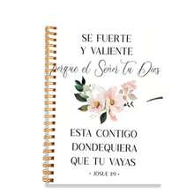 1 件西班牙谚语和圣经经文金色螺旋笔记本 - 带有花卉设计的励志写作日记本，生日和庆祝活动的完美礼物，5.5x8.3 英寸，50 张，励志日记本 | 螺旋装订日记本 | 励志日记 - A5 - 查看 9