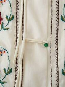 ZEVITY Camisa sin mangas con bordado de flores y hojas, decoración de botones, estilo chino LS2556 - Beis - Ver 6